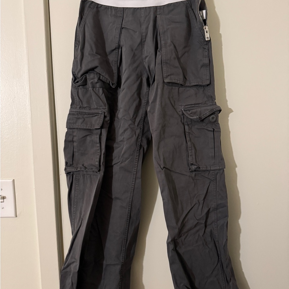 Women’s Gray Cargo Pants